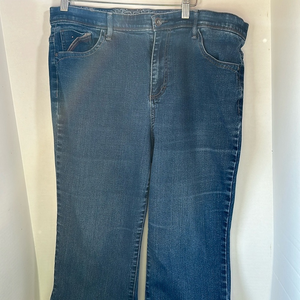 Gloria vanderbilt comfort waist blue jeans size 16w